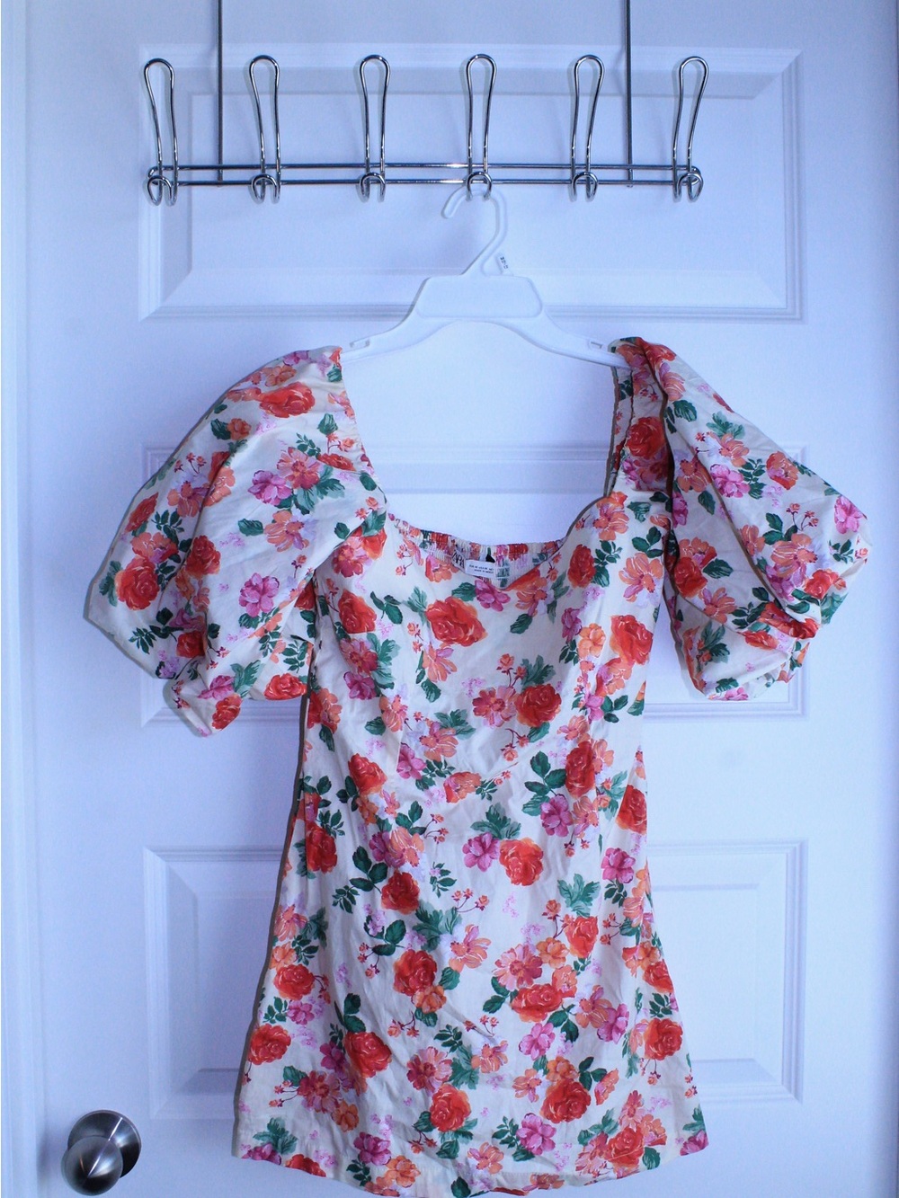 Zara White Puff-Sleeve Floral Tunic with Coral & Pink Roses